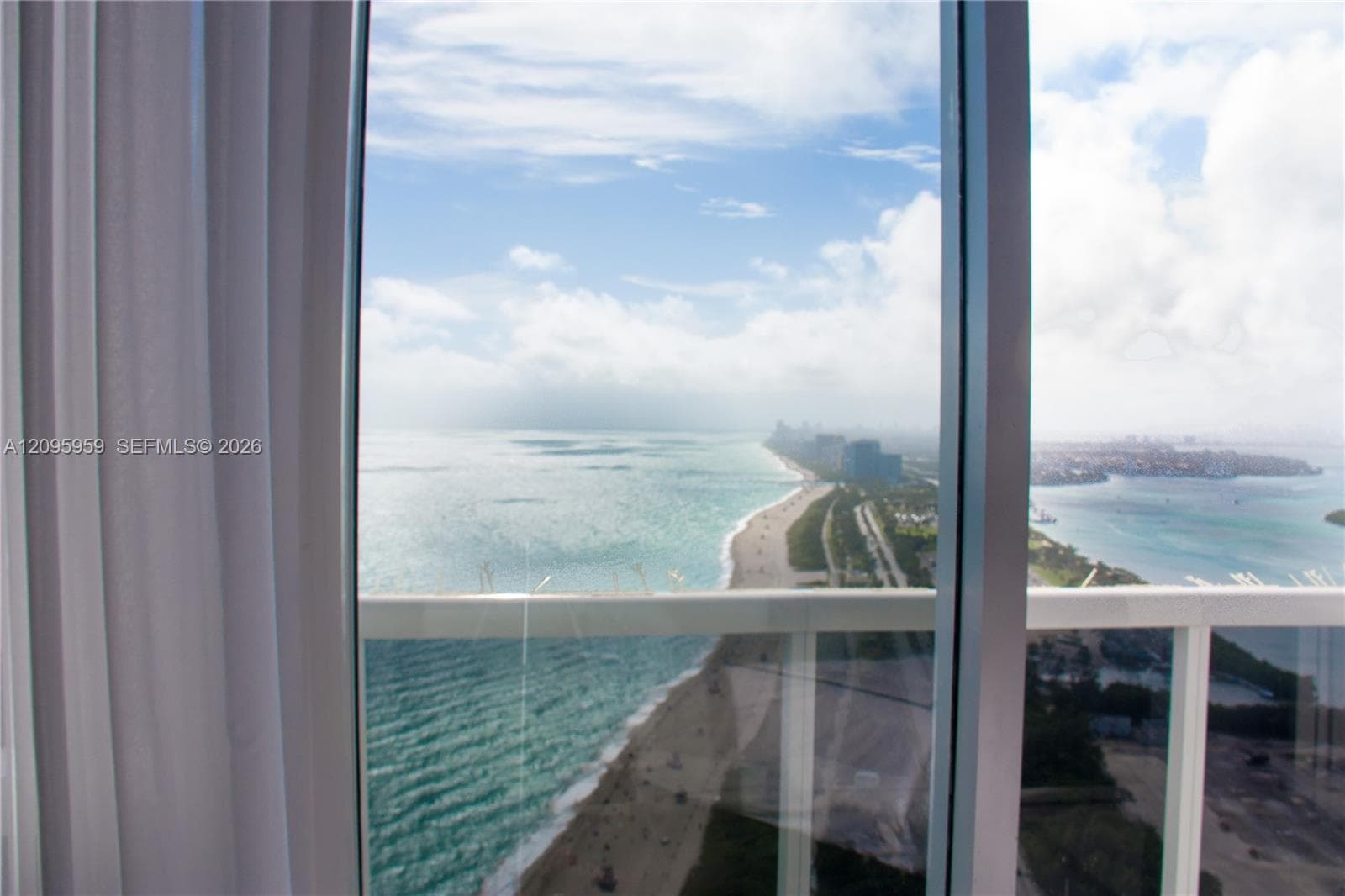 Trump Tower III · #4306 in Sunny Isles Beach - Photo 11