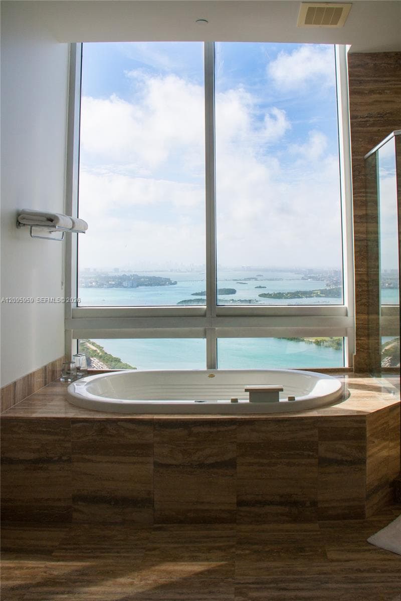 Trump Tower III · #4306 in Sunny Isles Beach - Photo 4