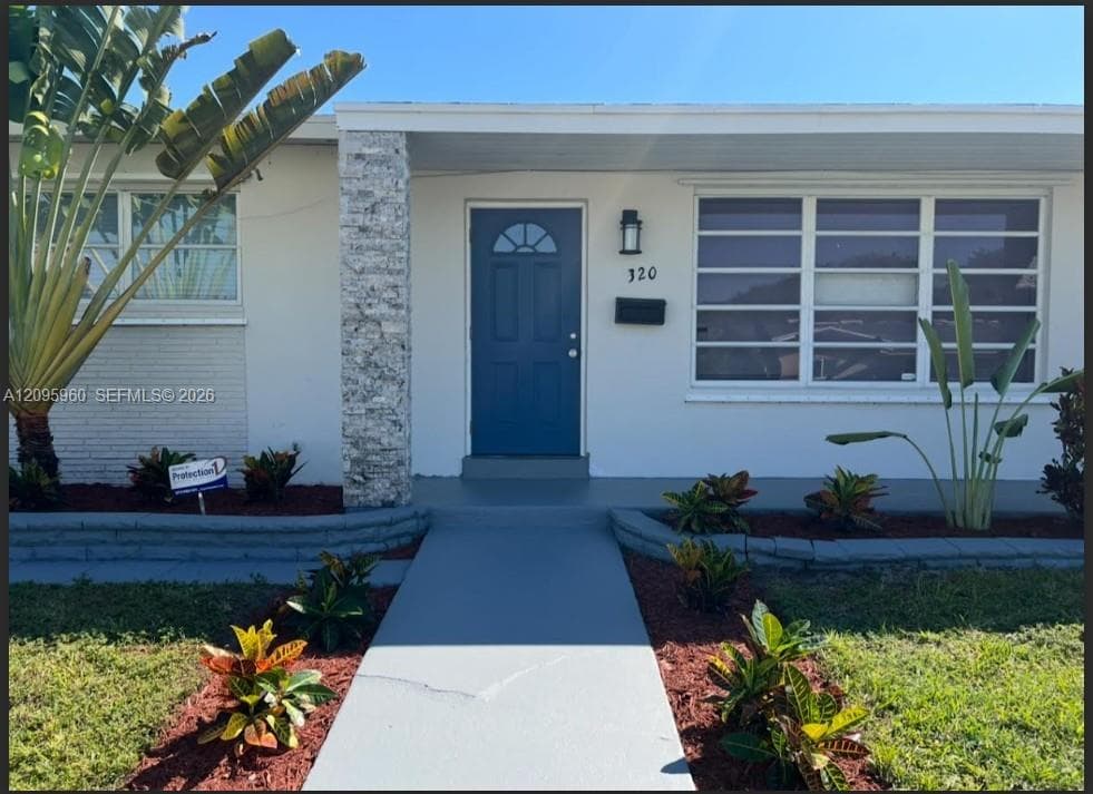 320 SW 7th Ct. photo 1