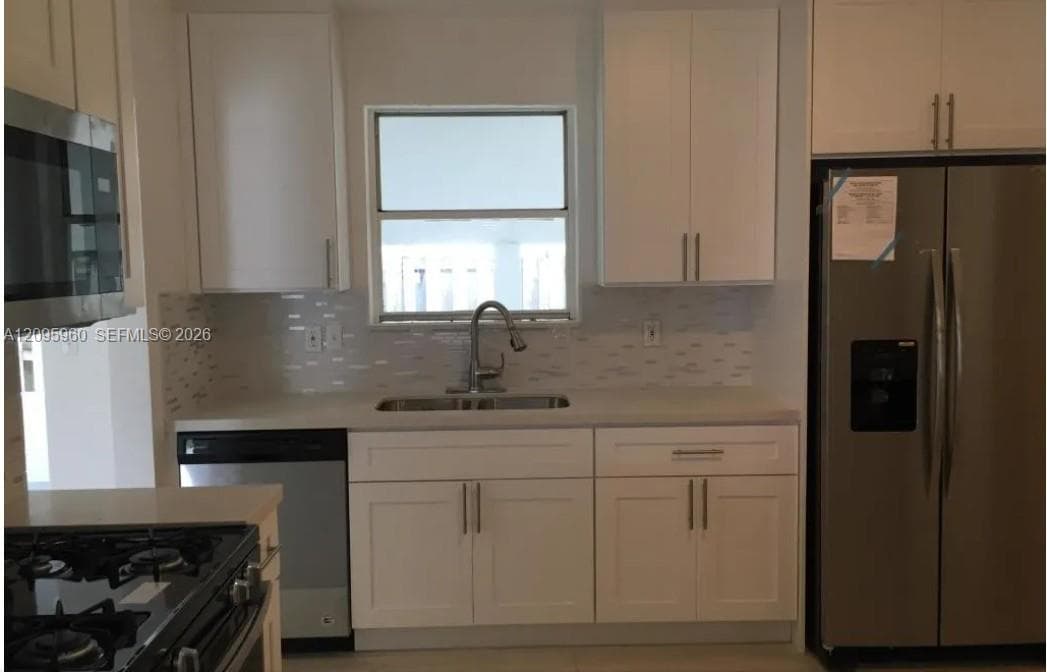 320 SW 7th Ct. photo 5