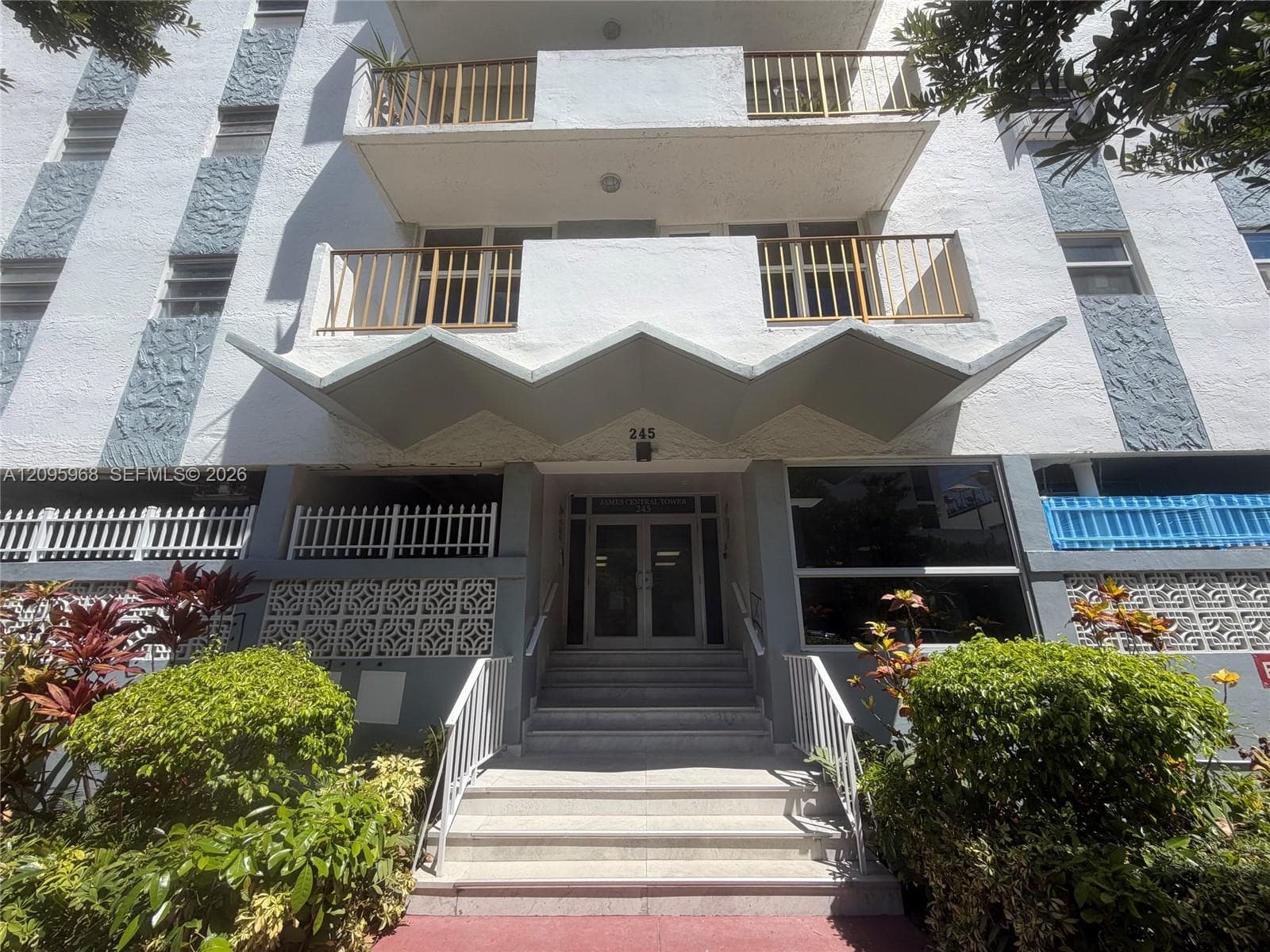 James Central Towers · #805 in Miami Beach - Photo 3