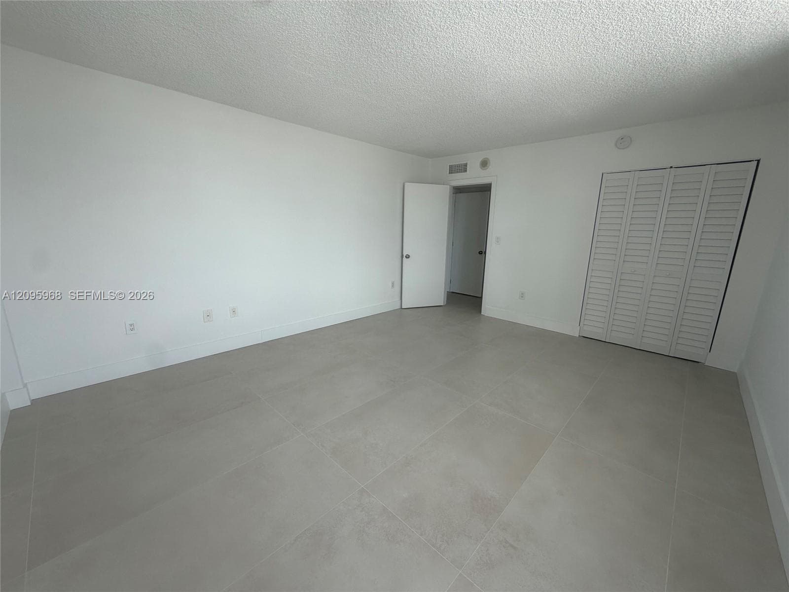 James Central Towers · #805 in Miami Beach - Photo 25