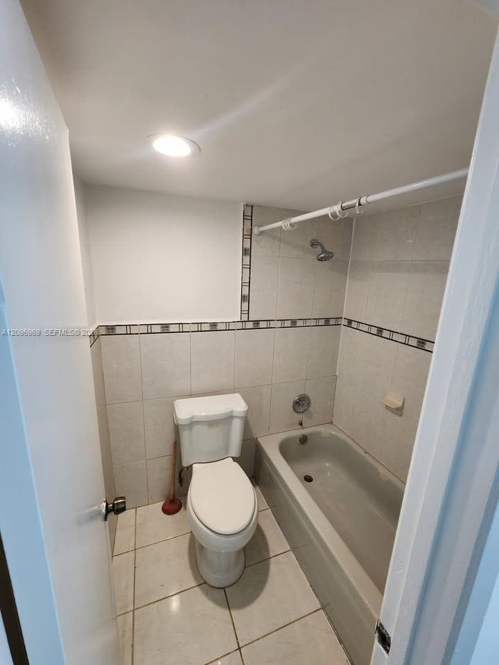 PINESIDE NO 2 CONDO · #211 in Miami - Photo 4