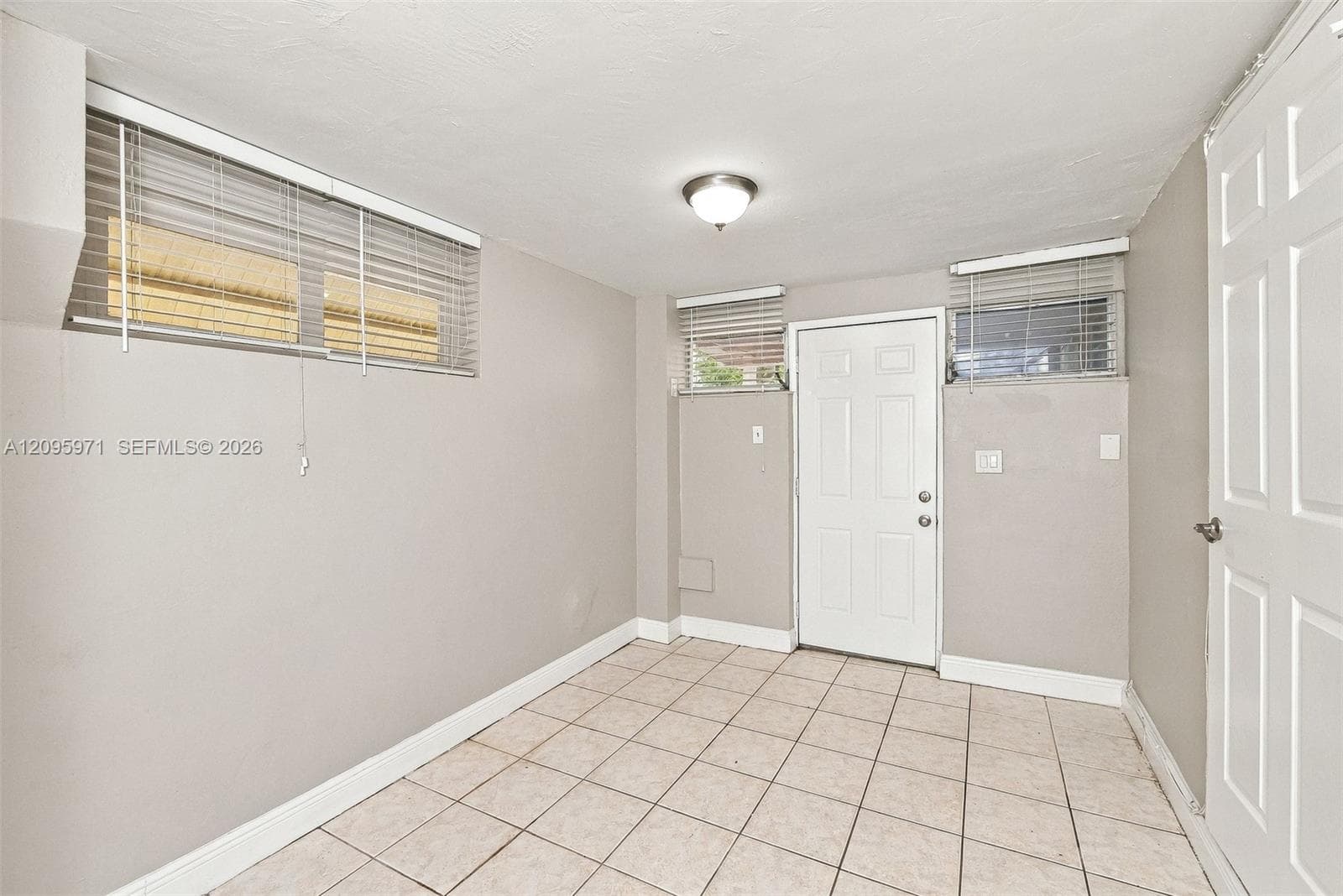 1379 NE 178th St photo 12