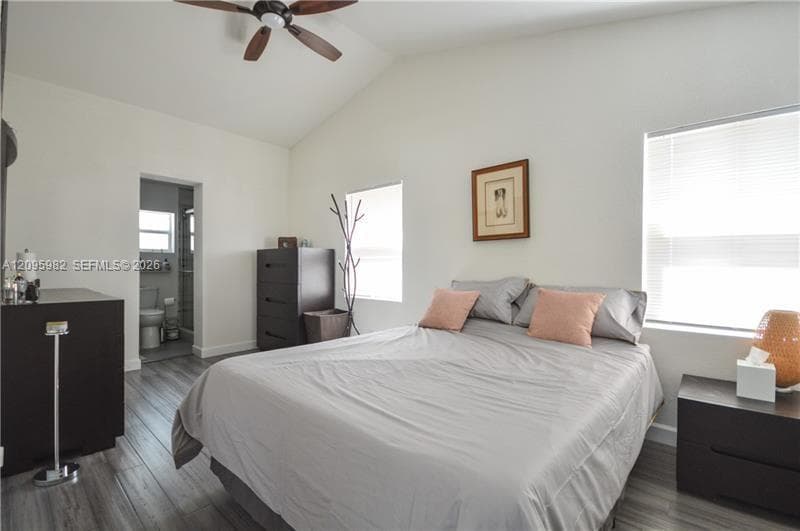1428 Plunkett St photo 8