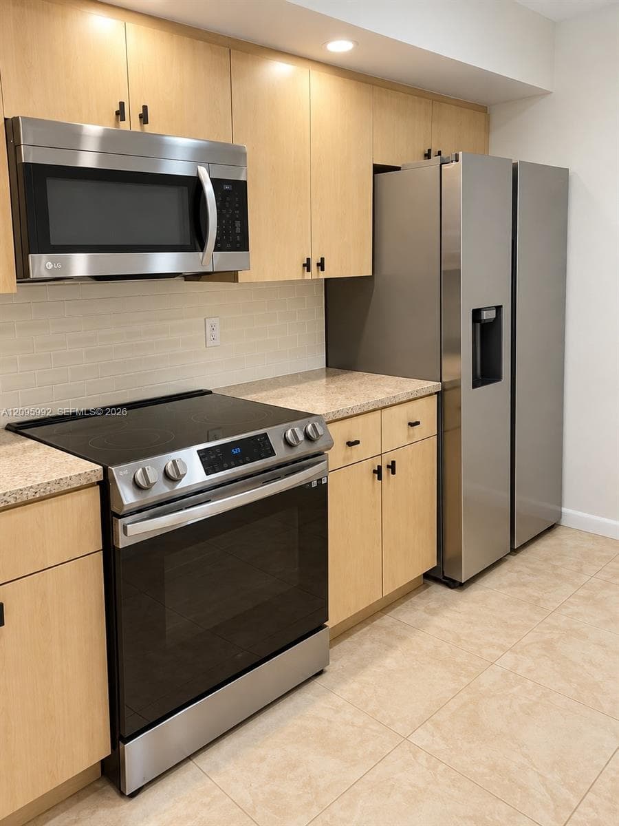 VILLA RUSTICA I CONDO · #202 in Hialeah - Photo 3