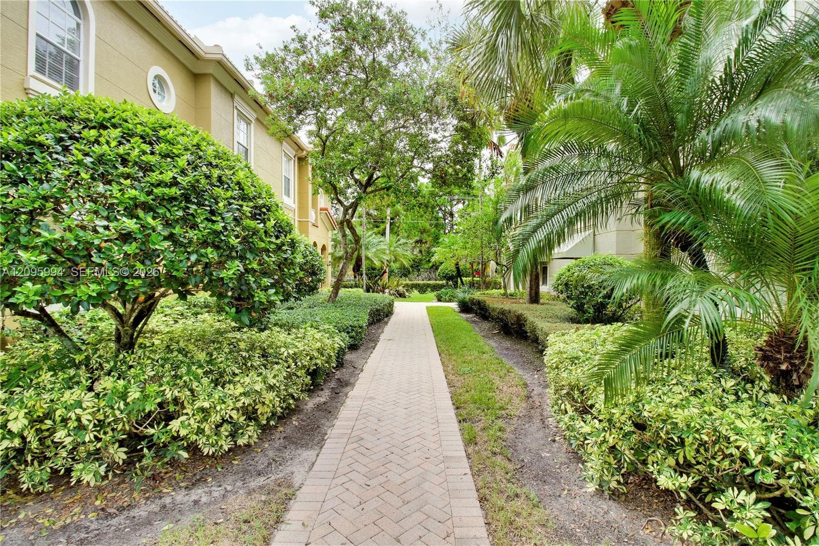 Legends At The Gardens · #111 in Palm Beach Gardens - Photo 51