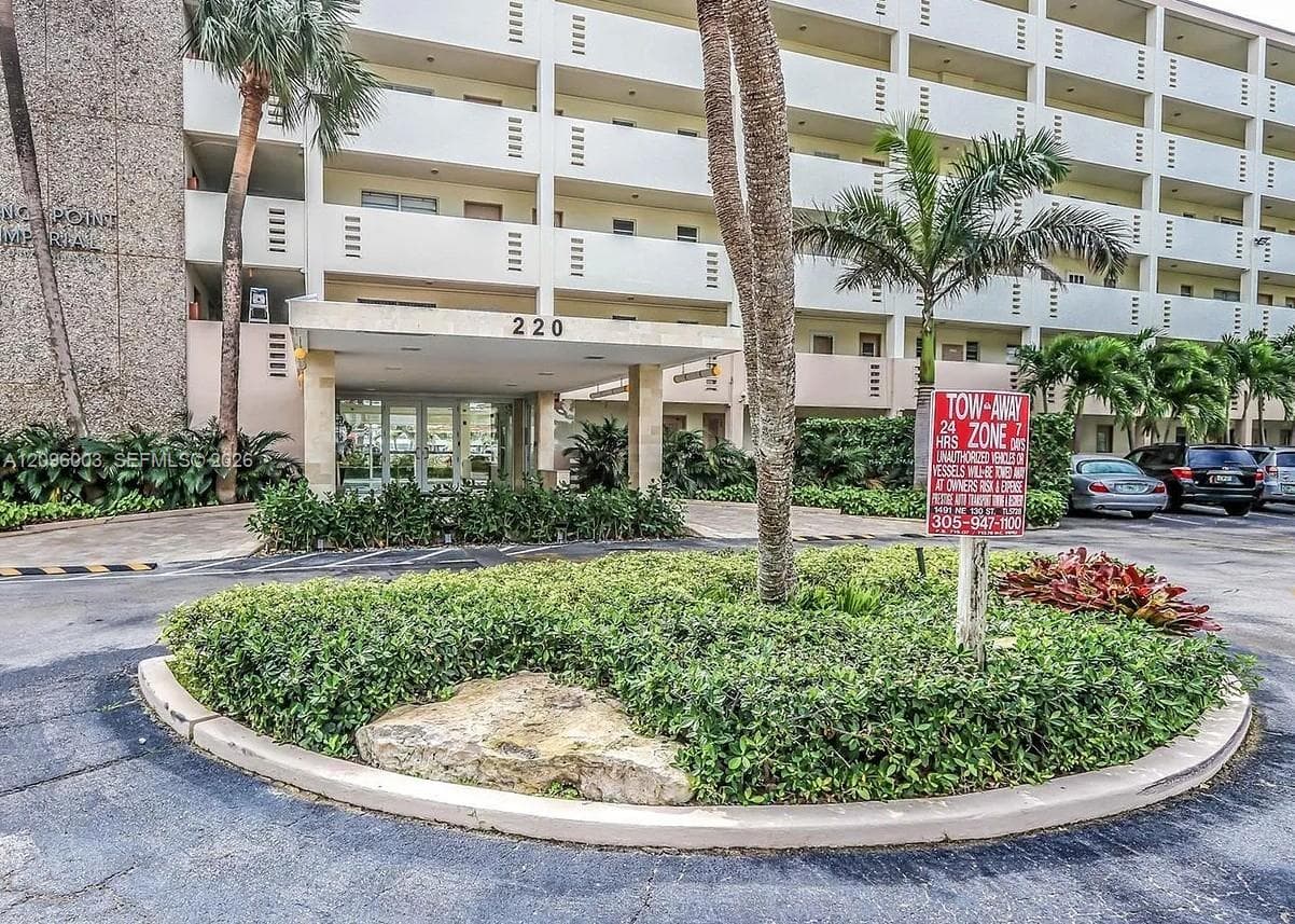 KINGS POINT IMPERIAL COND · #411 in Sunny Isles Beach - Photo 2