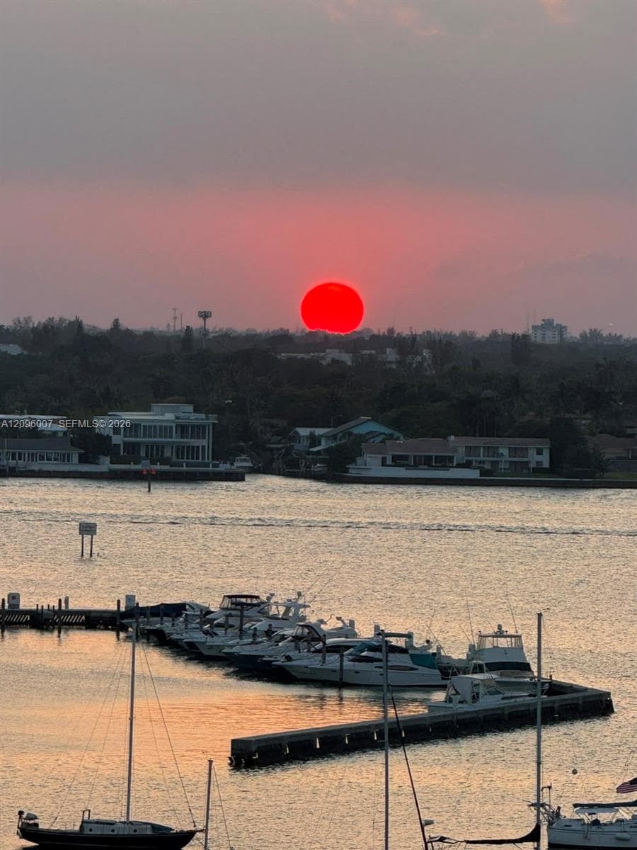 Bayshore Yacht & Tennis Club · #1010 in North Bay Village - Photo 13