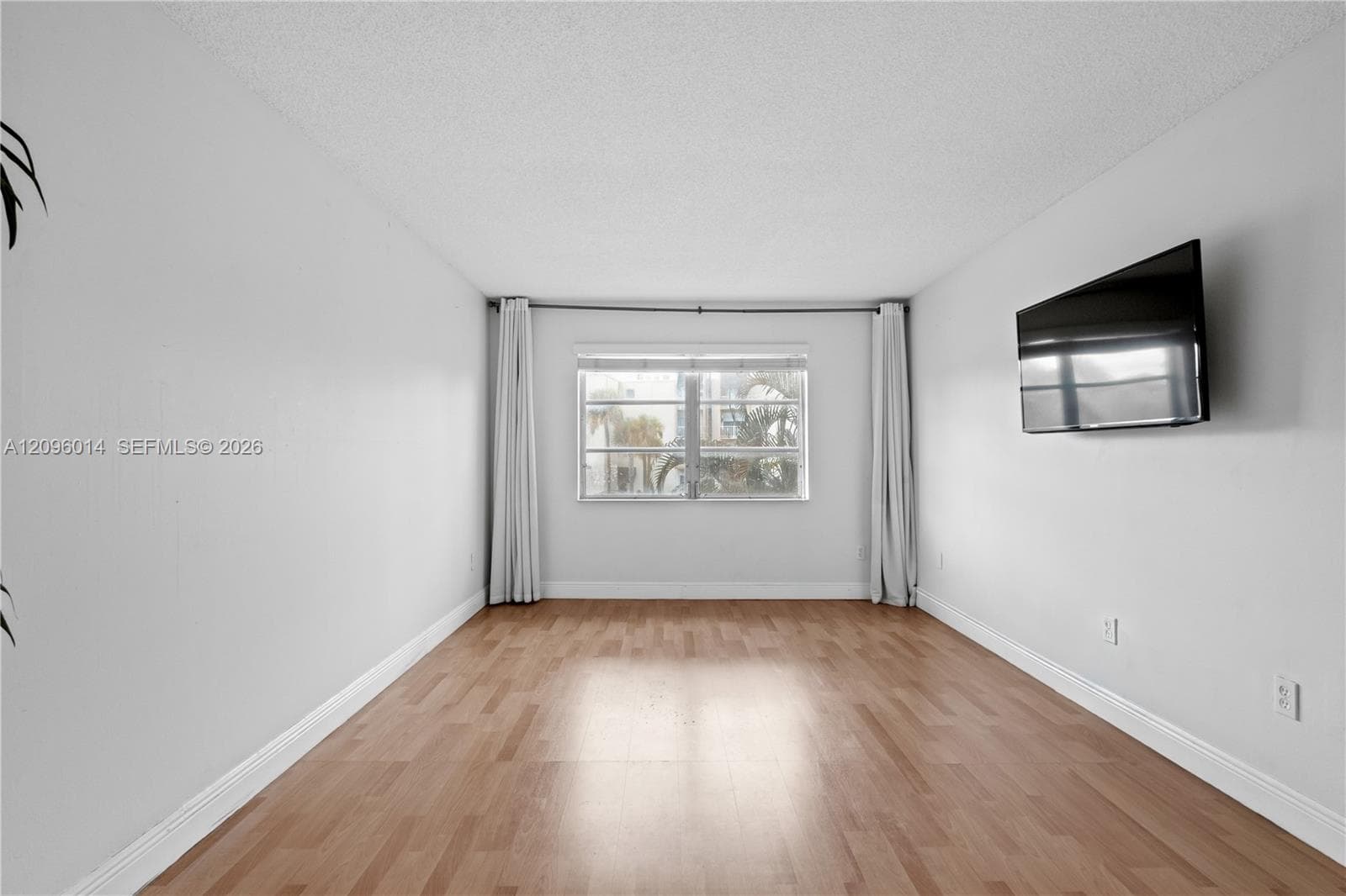 KINGS CREEK SO CONDO · #D-210 in Miami - Photo 12