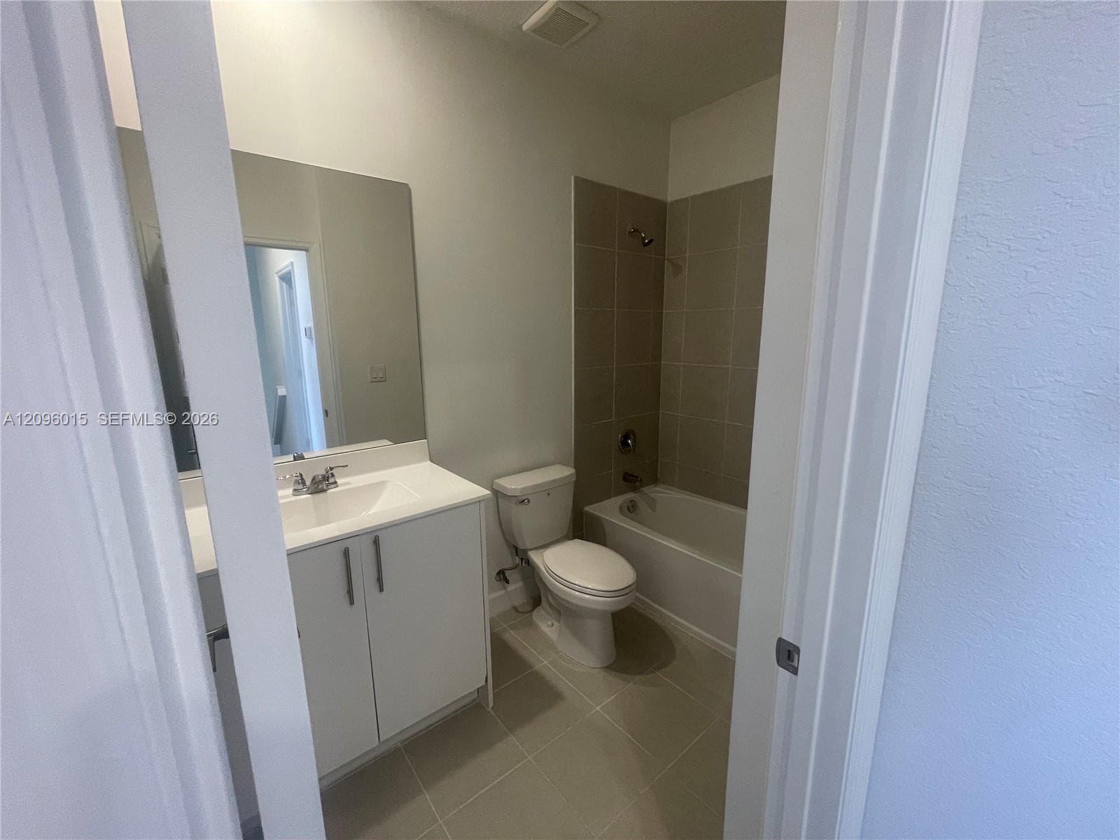 1111 SE 2nd St #1111 photo 26