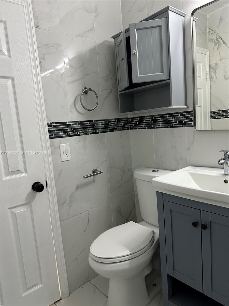2775 SW 1st St #1 photo 34