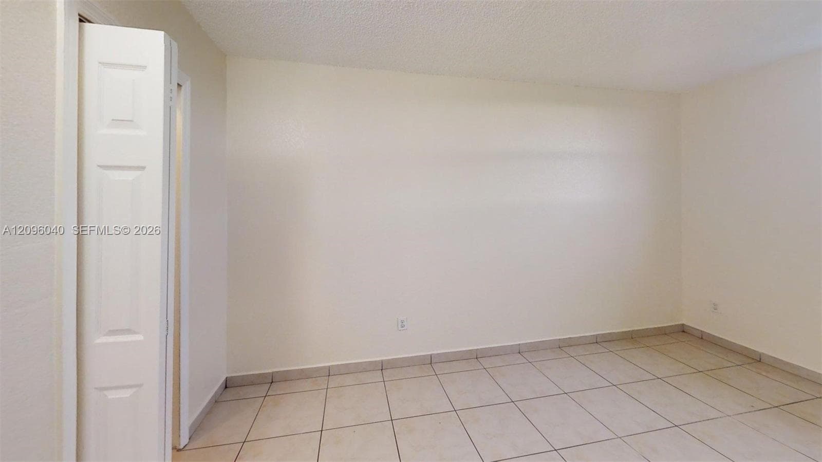 LAS ESTRELLAS CONDO · #407 in Hialeah - Photo 6