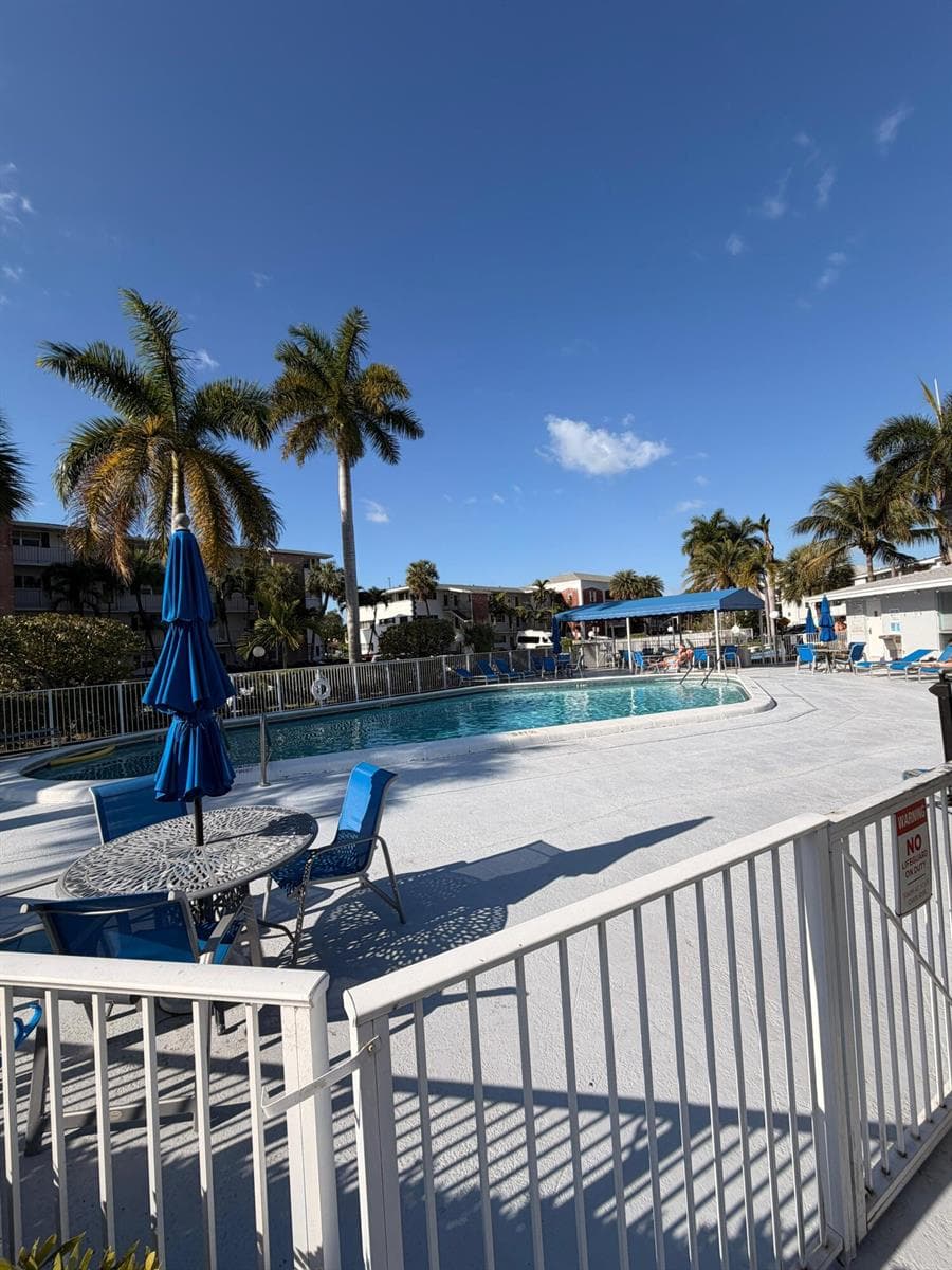 paradise pool