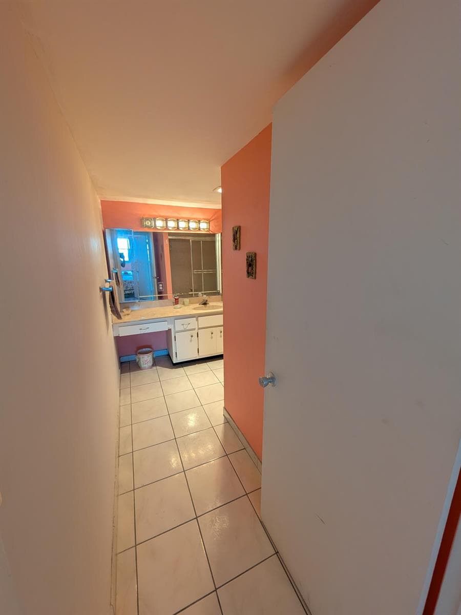 PXL_20260919_183036053.RAW-01