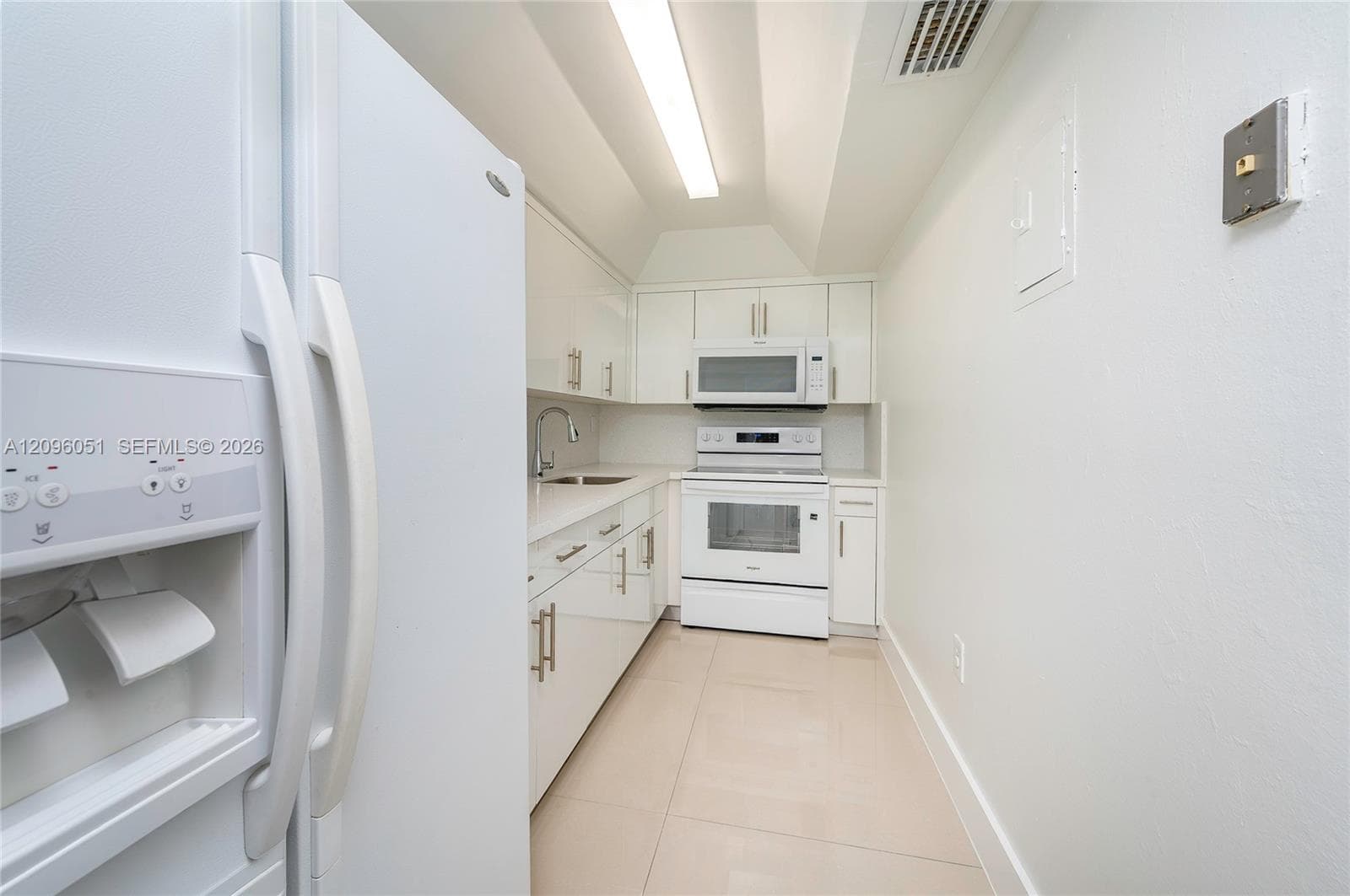 SUNSET VILLAS · #305-9 in Miami - Photo 6