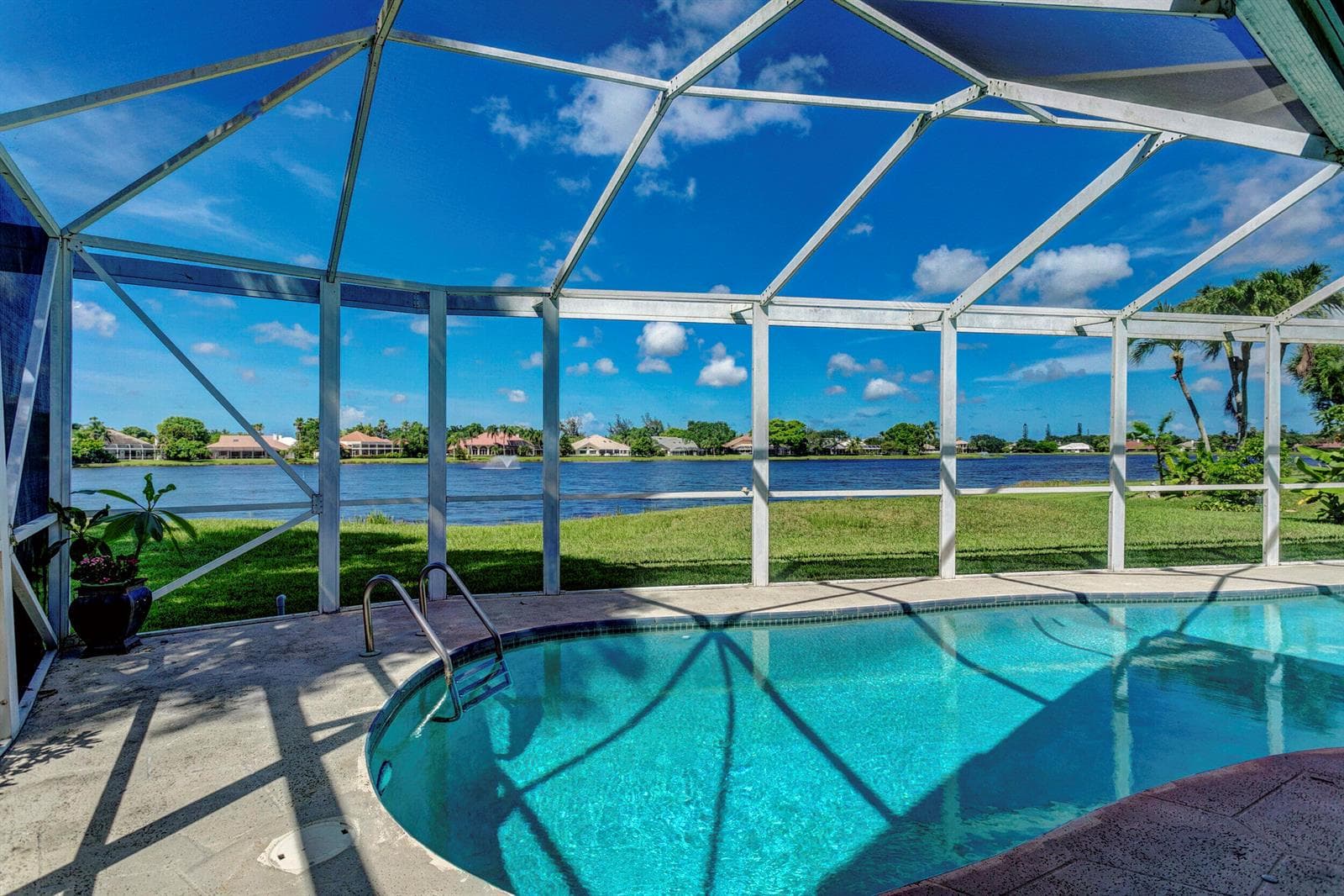 pool:lake