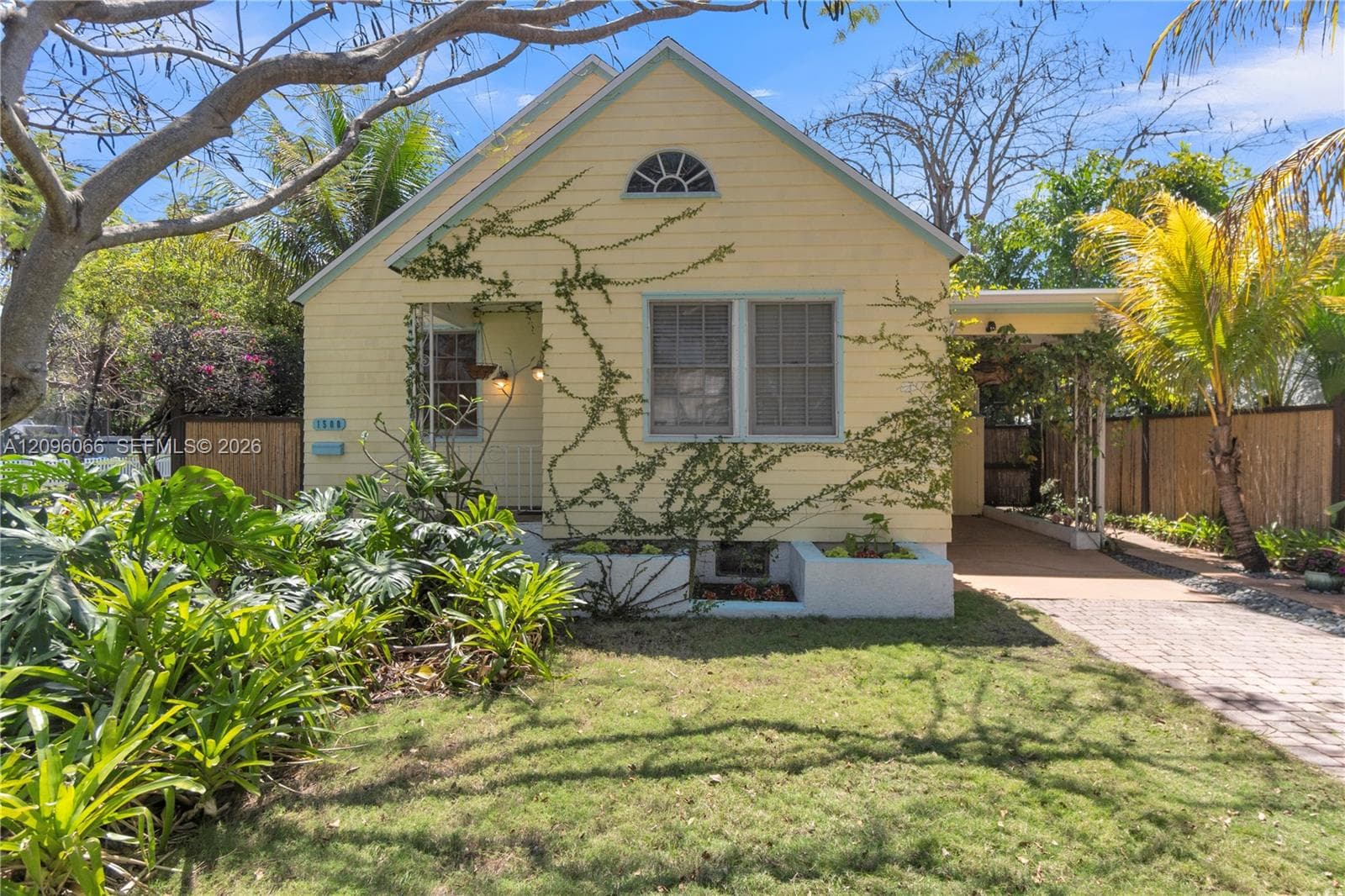 1500 Jackson St photo 1