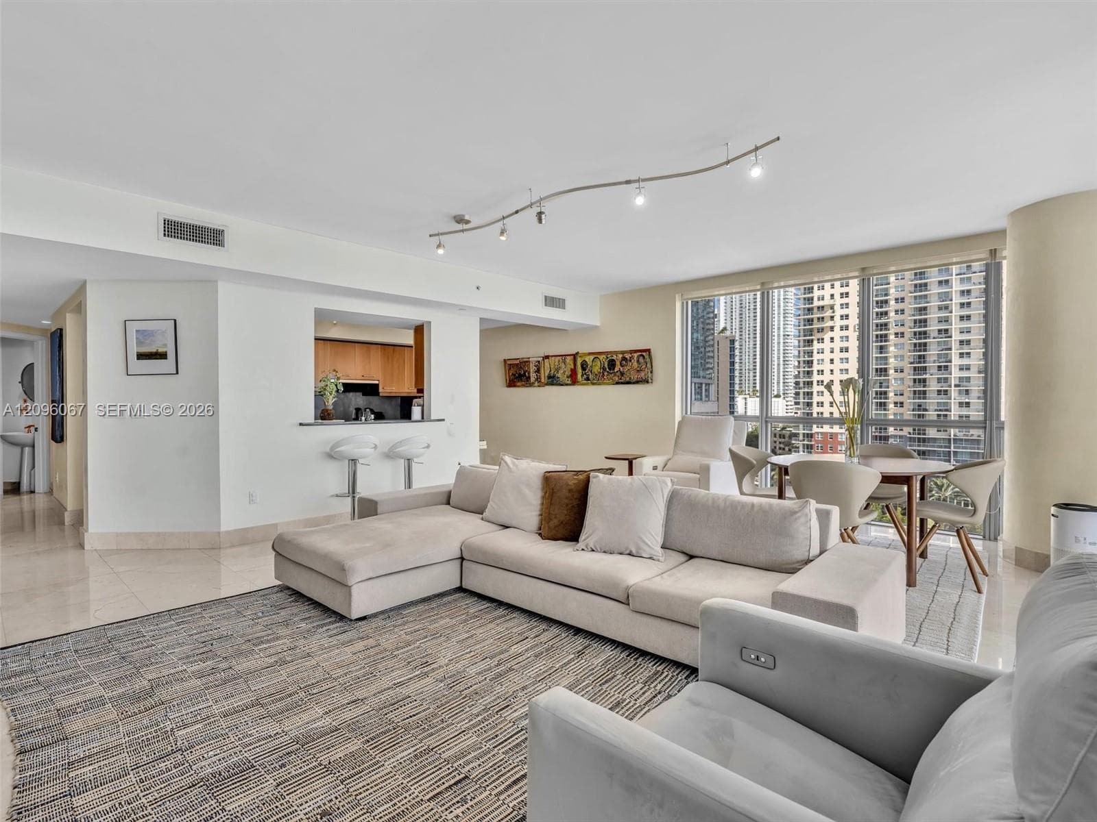 Jade Brickell · #901 in Miami - Photo 7