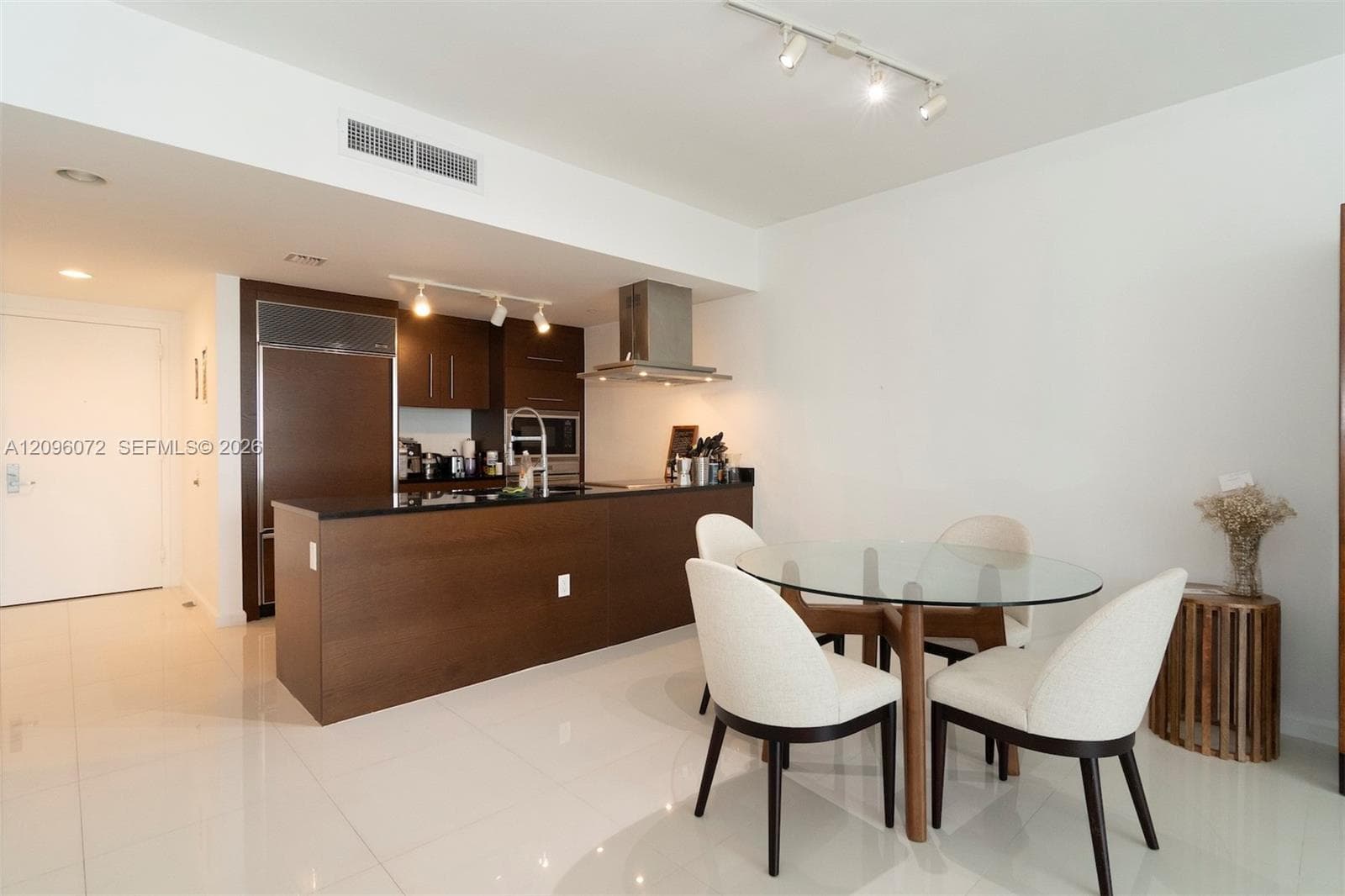 Icon Brickell II · #3207 in Miami - Photo 9