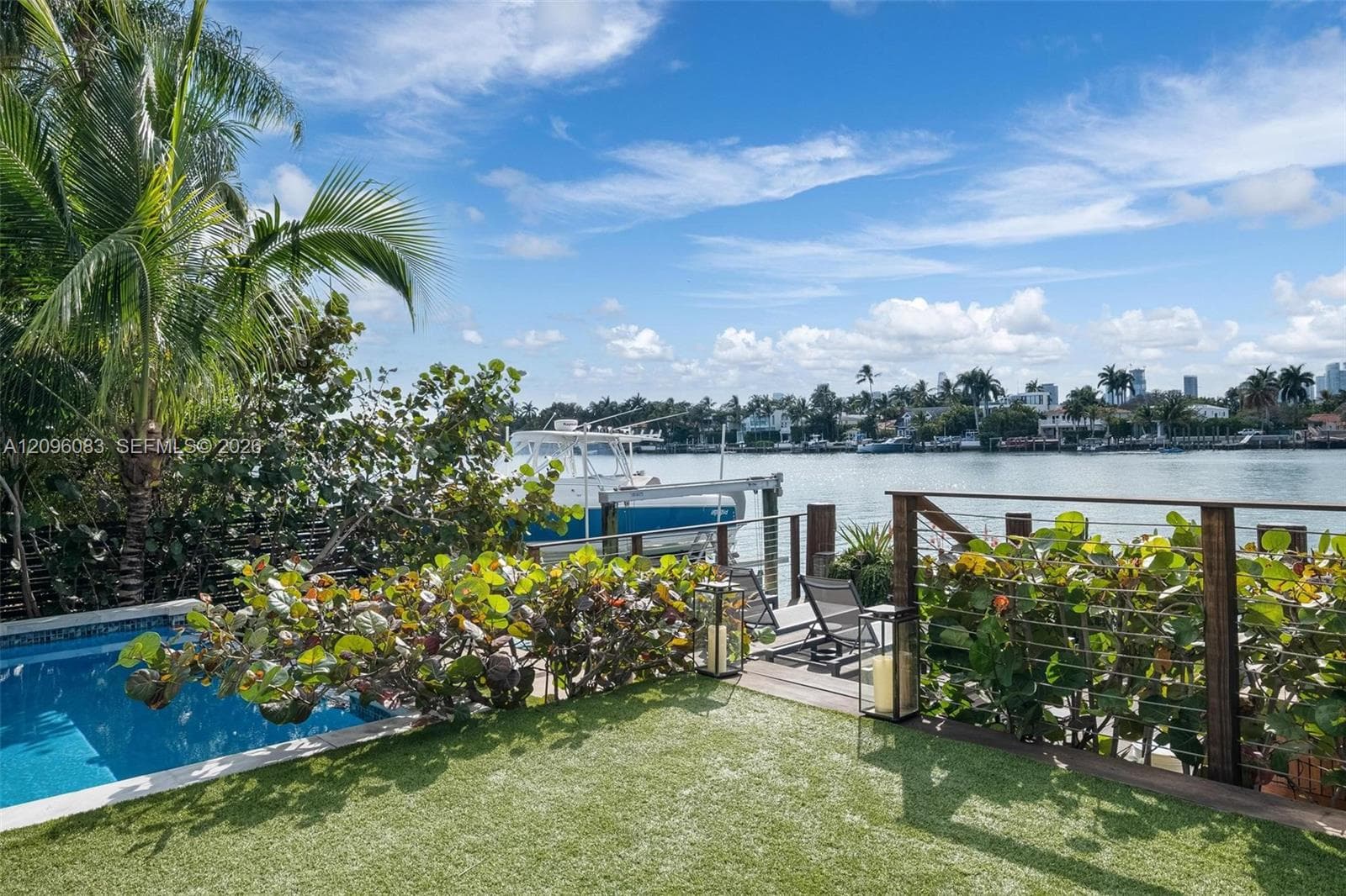 226 W Rivo Alto Dr photo 12