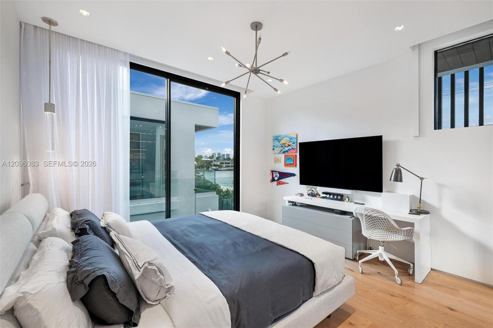 226 W Rivo Alto Dr photo 30