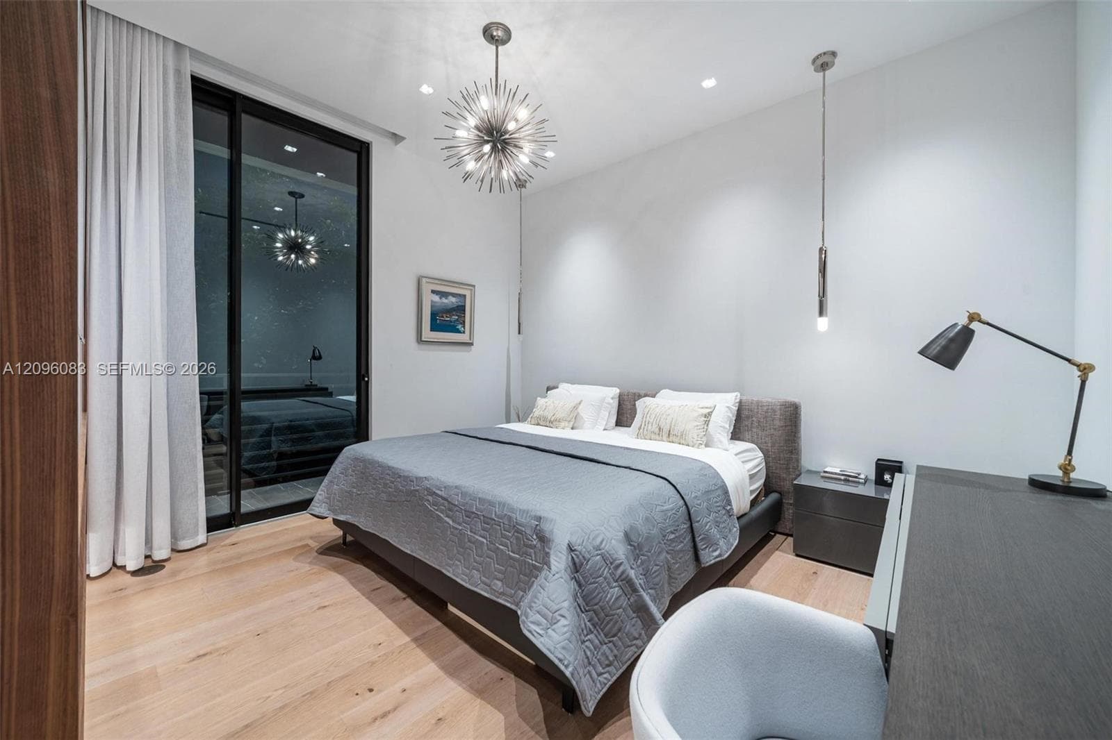 226 W Rivo Alto Dr photo 34