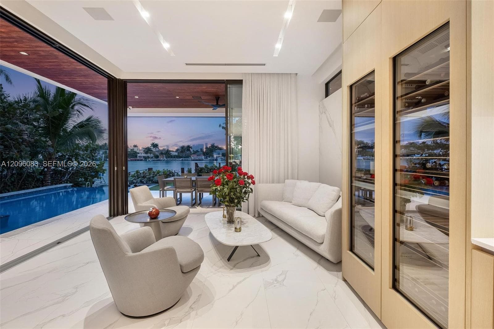 226 W Rivo Alto Dr photo 38