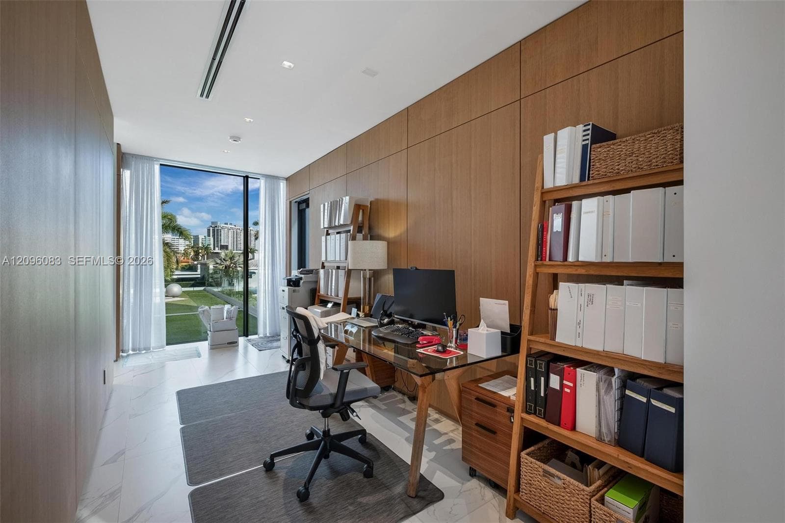 226 W Rivo Alto Dr photo 49