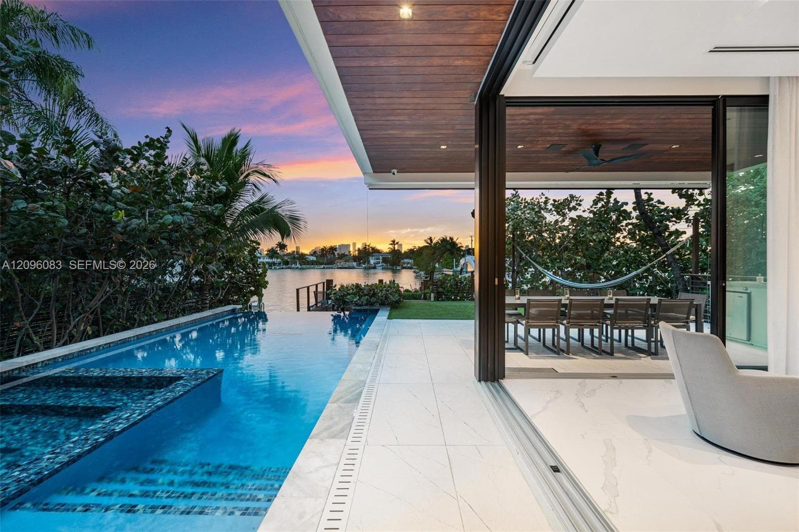 226 W Rivo Alto Dr photo 39