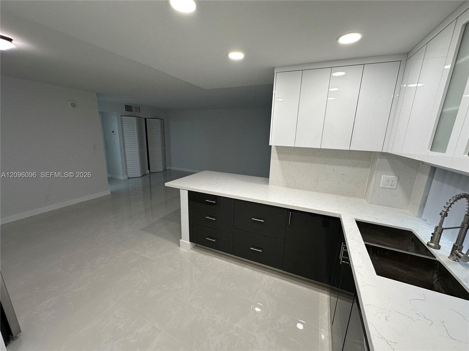 PLAZA OF AMERICAS CONDO P · #215 in Sunny Isles Beach - Photo 20