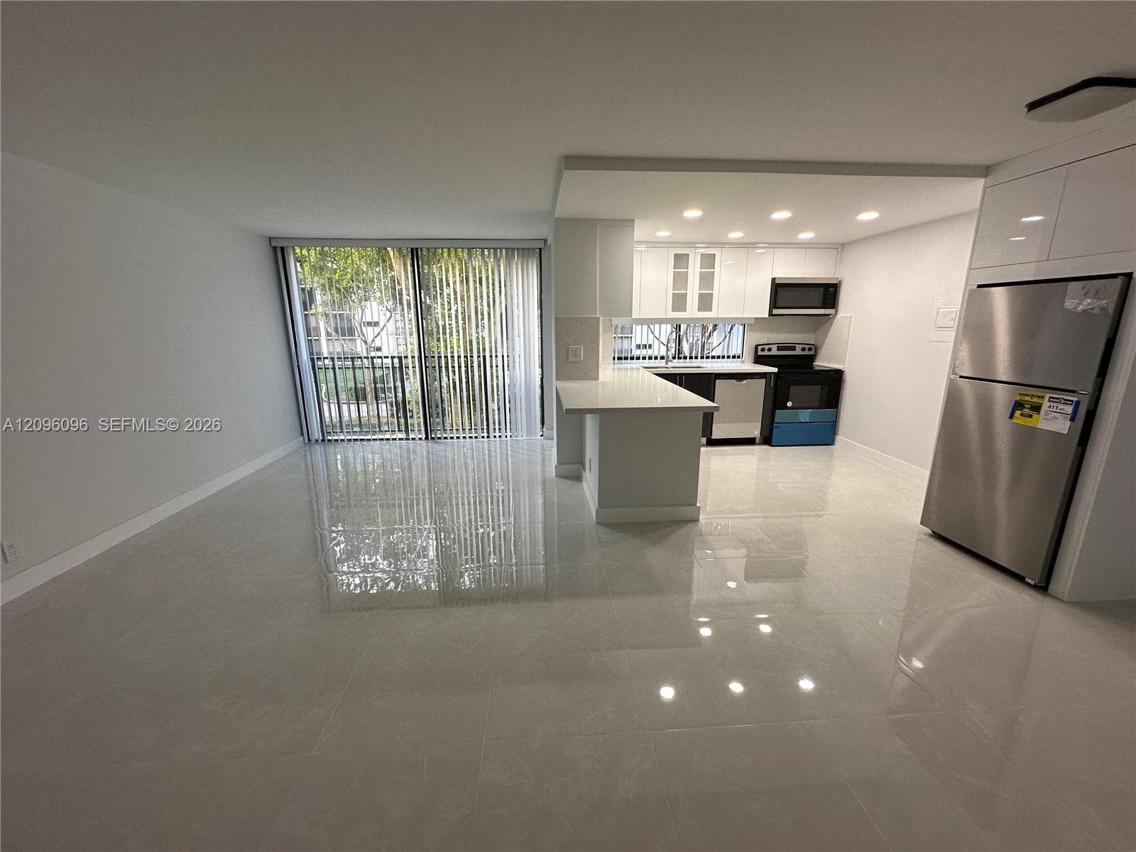 PLAZA OF AMERICAS CONDO P · #215 in Sunny Isles Beach - Photo 9