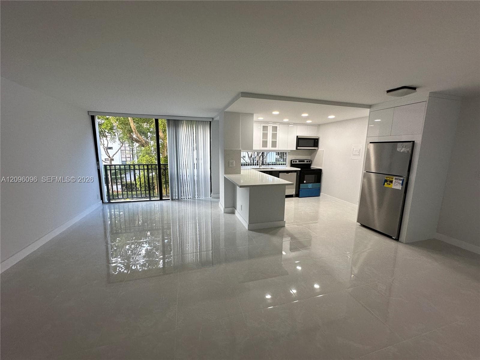 PLAZA OF AMERICAS CONDO P · #215 in Sunny Isles Beach - Photo 8