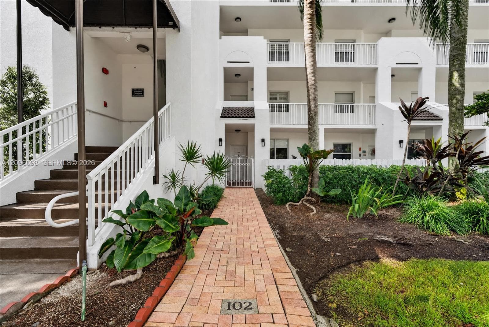 DORAL ISLES CAPTIVA · #102 in Doral - Photo 36