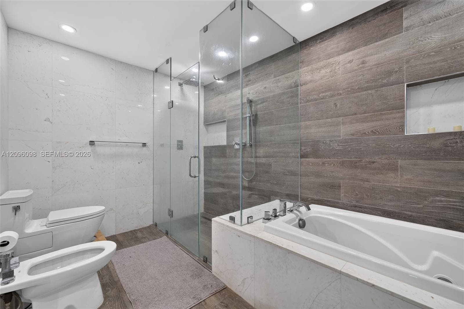 DORAL ISLES CAPTIVA · #102 in Doral - Photo 20
