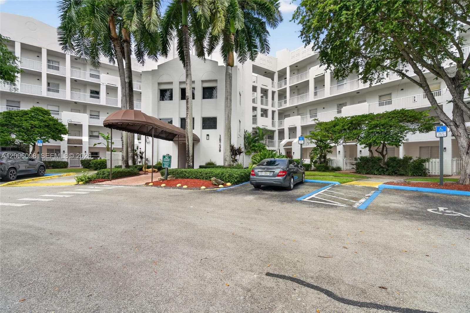 DORAL ISLES CAPTIVA · #102 in Doral - Photo 37