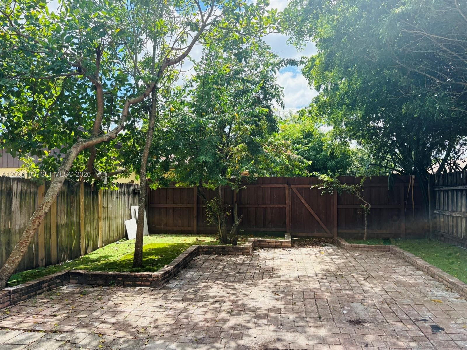 508 NW 43rd Pl photo 2