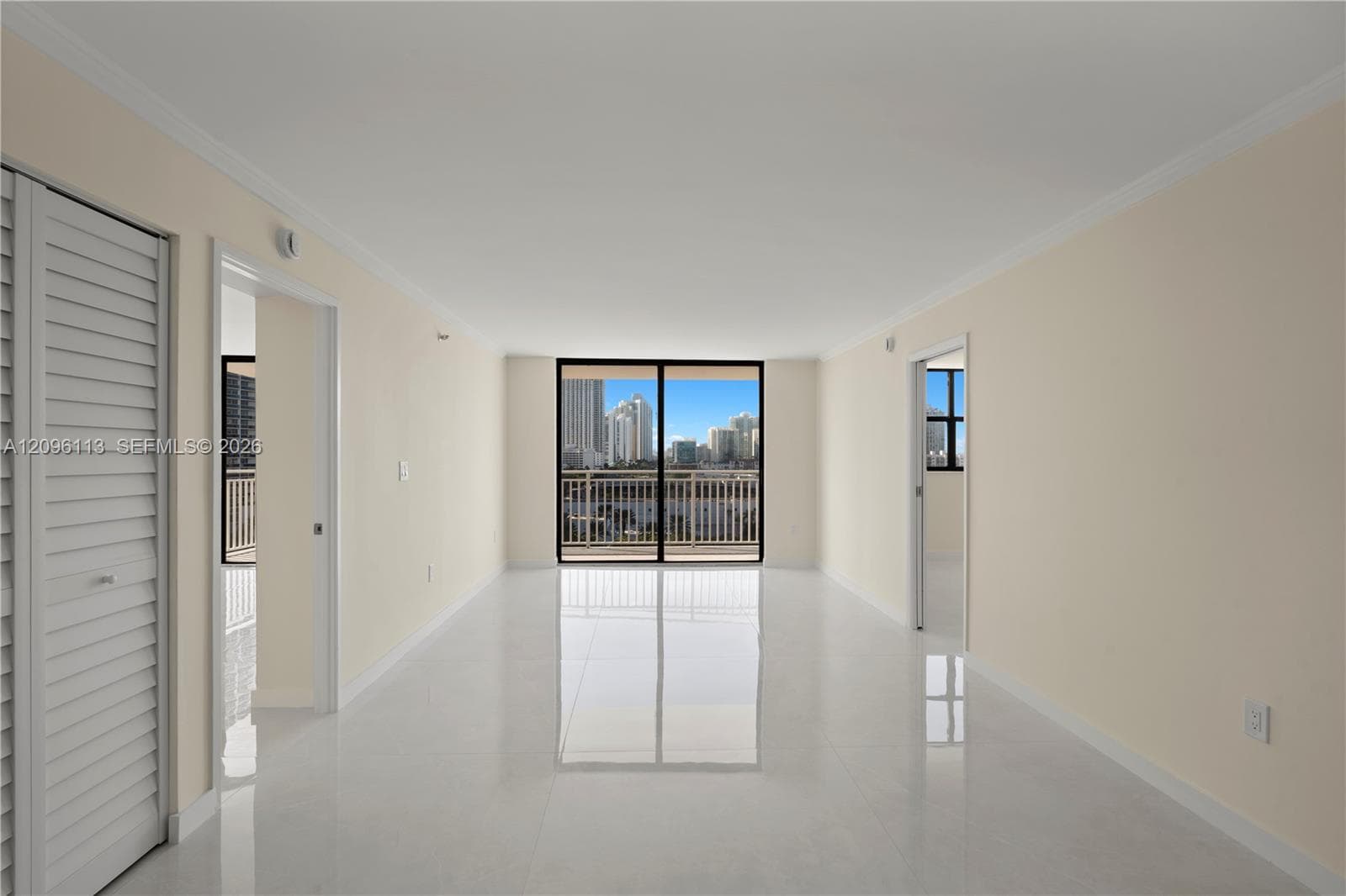 WINSTON TOWERS 600 CONDO · #1103 in Sunny Isles Beach - Photo 3