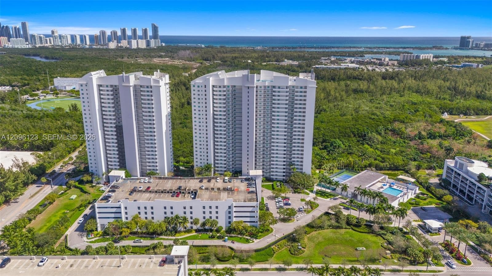THE OAKS I CONDO · #2008 in North Miami - Photo 36