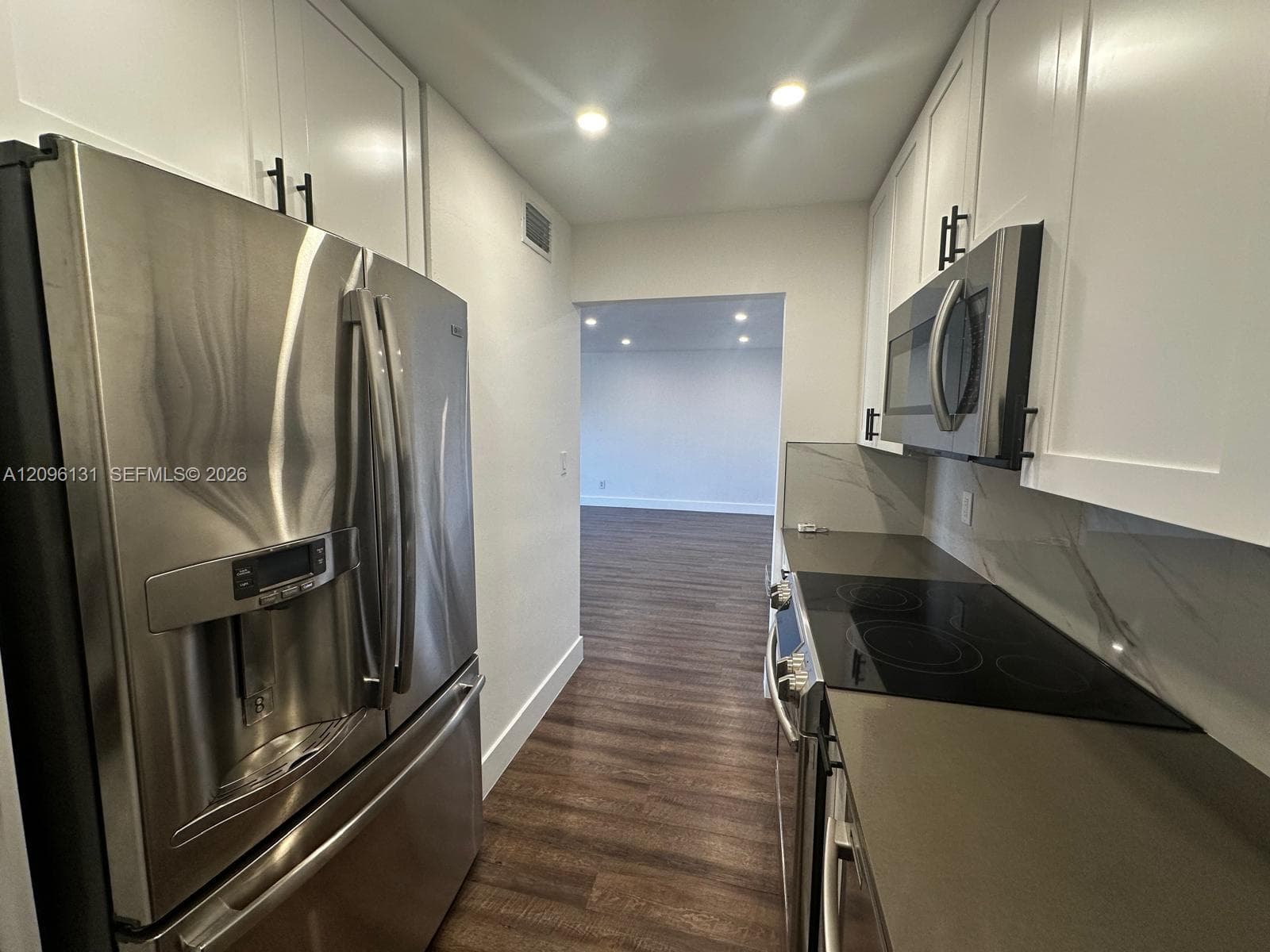 770 CONDO · #303 in North Miami - Photo 2