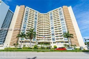 PARKER DORADO CONDO · #814 in Hallandale Beach - Photo 14