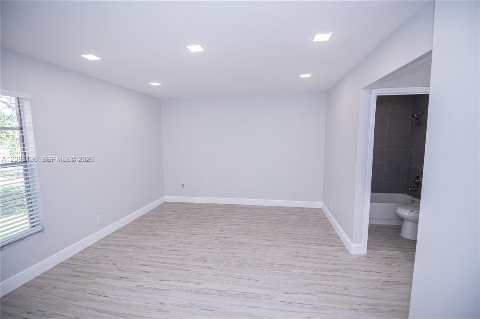 LAGO DEL REY CONDO · #201 in Delray Beach - Photo 8