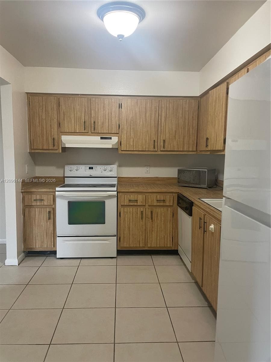 5872 E Bermuda Cir E #0 photo 5