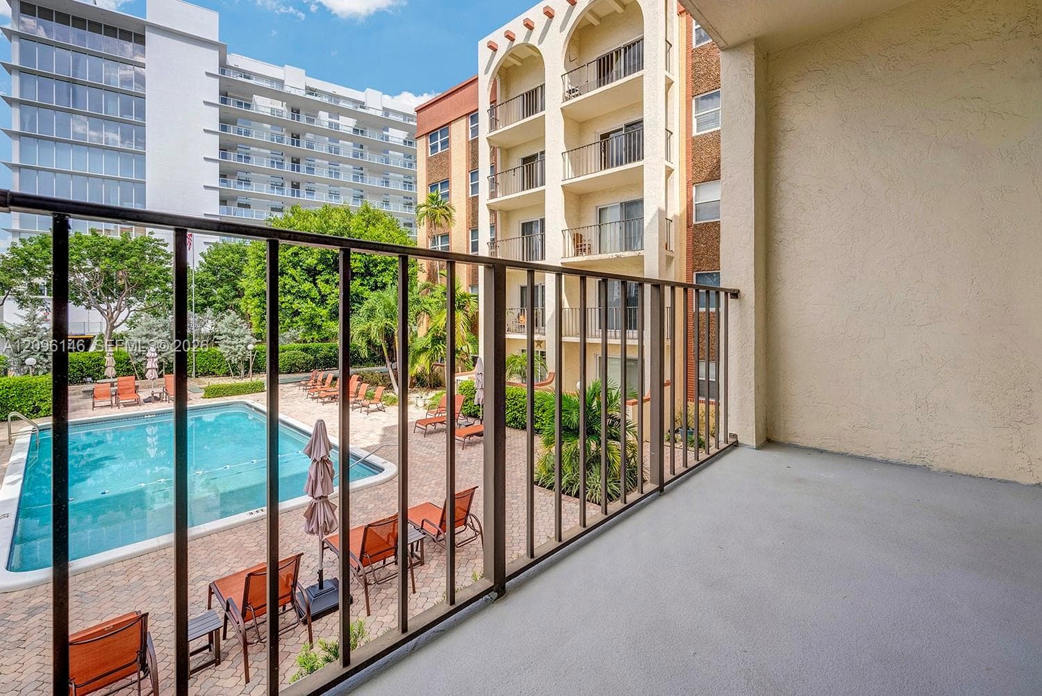 LADO DEL RIO CONDO · #203 in Pompano Beach - Photo 15