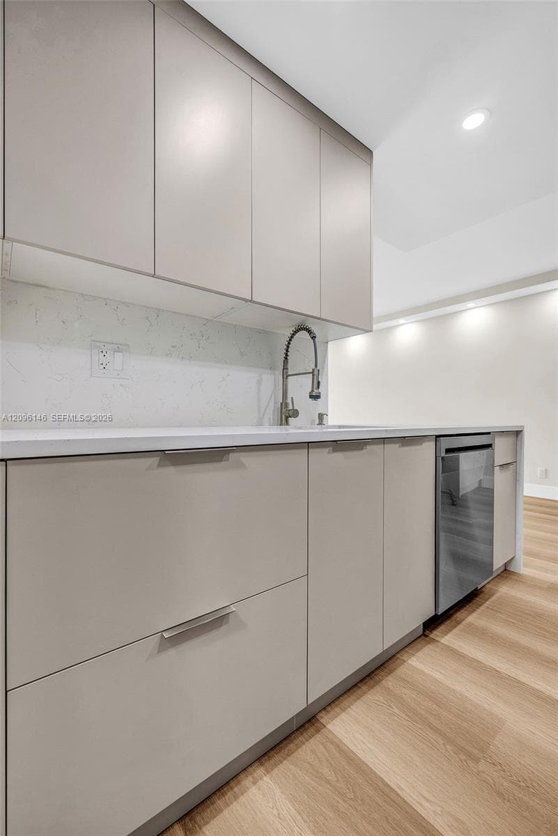 LADO DEL RIO CONDO · #203 in Pompano Beach - Photo 8