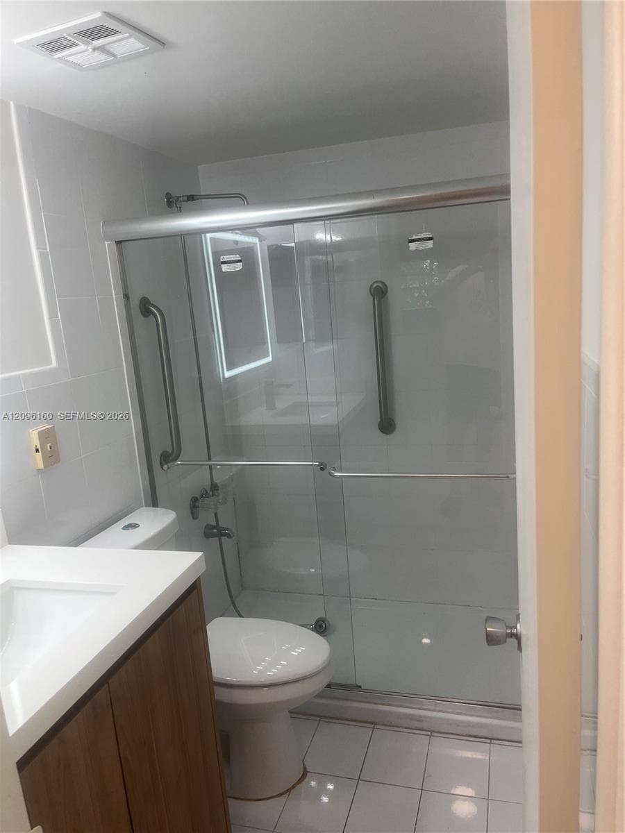 Second Full Bathroom off 3rd Bedroom