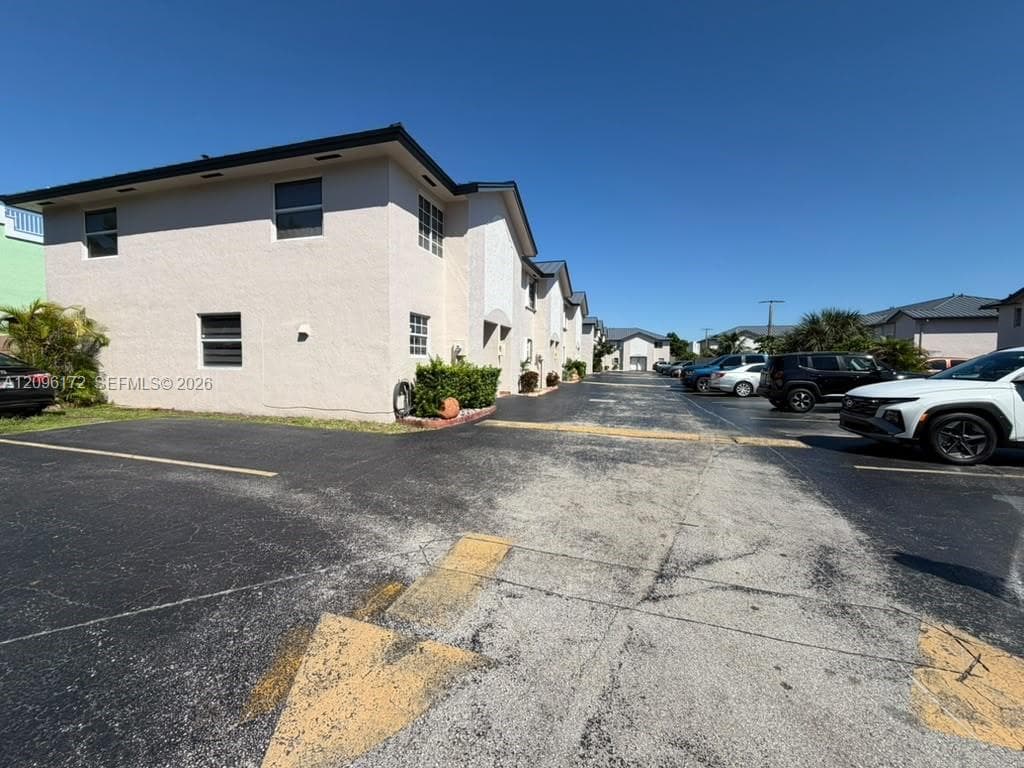 West 74th Street Condo · #105-6 in Hialeah - Photo 28
