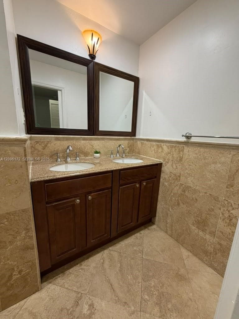 West 74th Street Condo · #105-6 in Hialeah - Photo 40