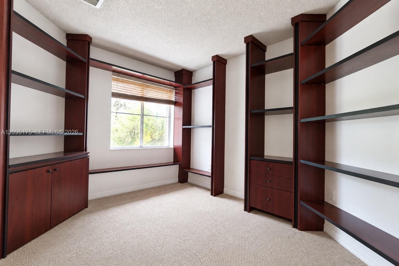 1601 Yellowheart Way photo 22