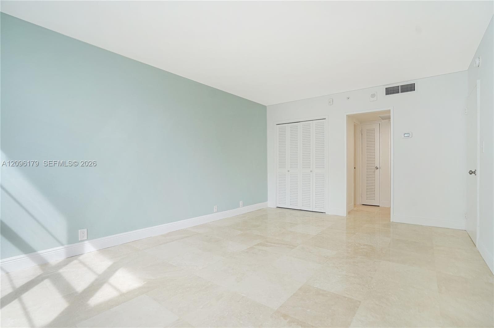 AMD PL OF FIRST OCEAN FRO · #14C in Miami Beach - Photo 4